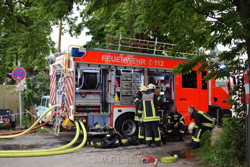 Feuer 3 Koeln Zollstock Hoenninger Weg P508.JPG